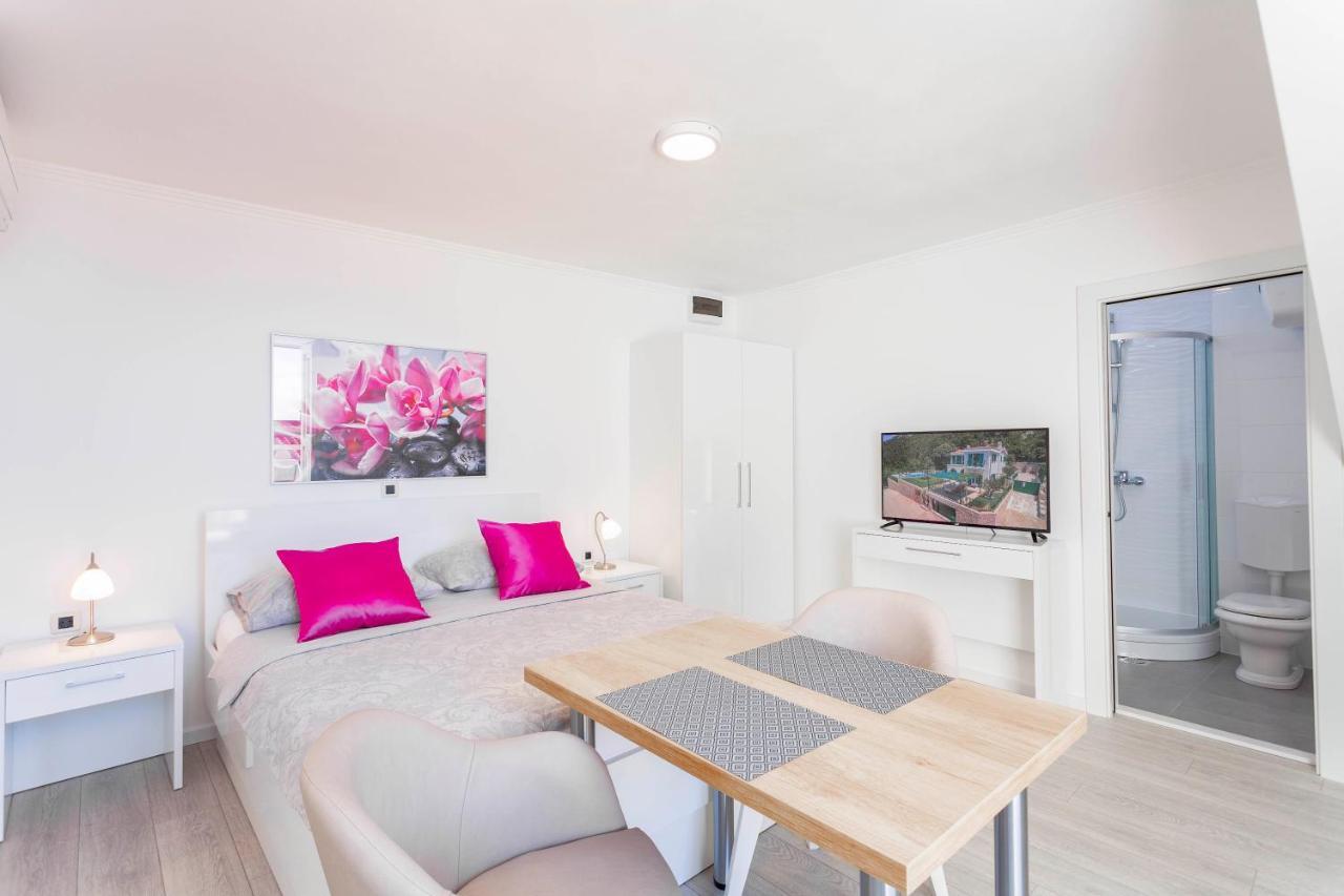 Villa King Apartments Brela Oda fotoğraf